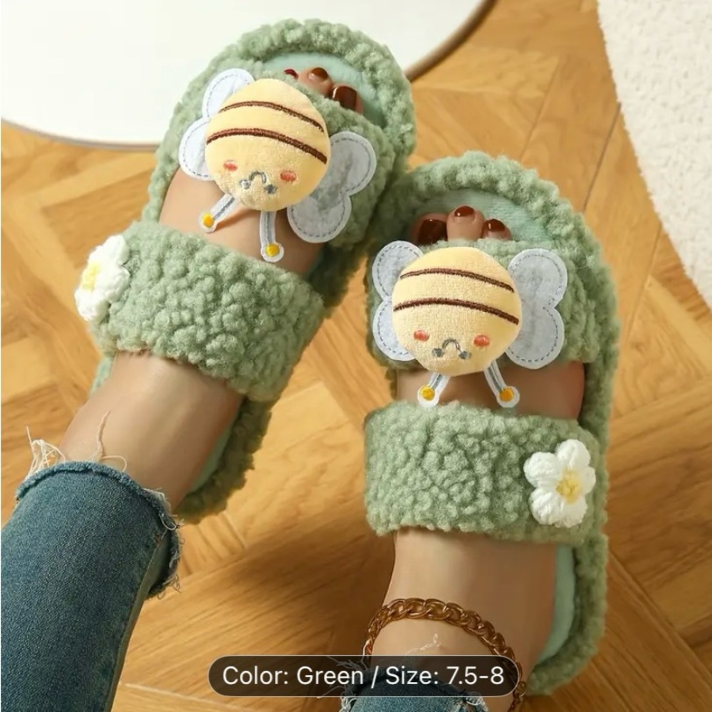 NWOT Green Fuzzy Bee Slippers